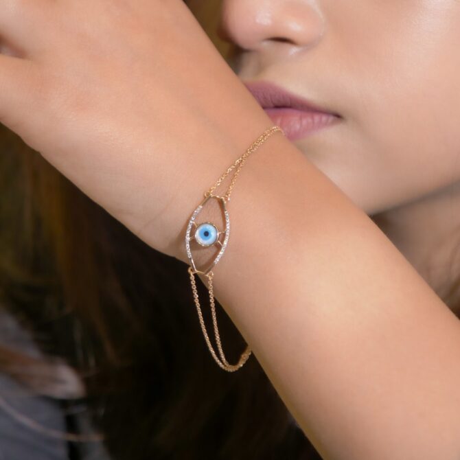Samriddhi-Azure Gaze Gold Chain Bracelet