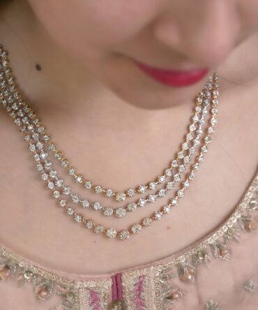 Samriddhi-Elegant Cascade Diamond Necklace
