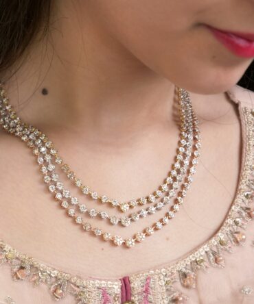 Samriddhi-Elegant Cascade Diamond Necklace