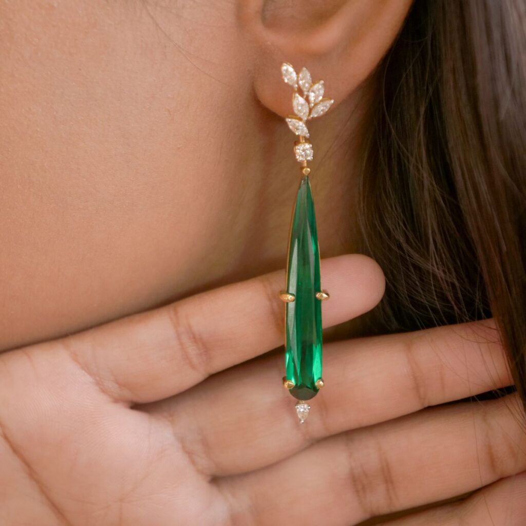 Samriddhi-Emerald-Cascade-Earrings