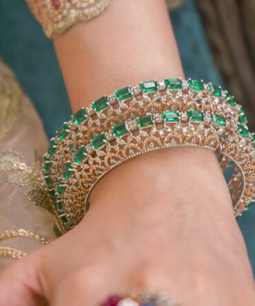 Samriddhi-Emerald Elegance Bangle Set