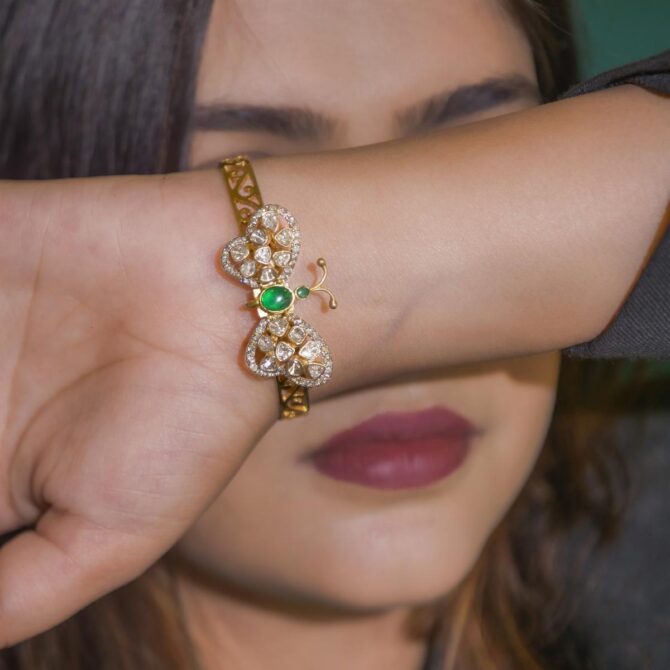 Samriddhi-Emerald Essence Floral Gold Bangle