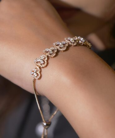 Samriddhi-Eternal Sparkle Clover Chain Bracelet