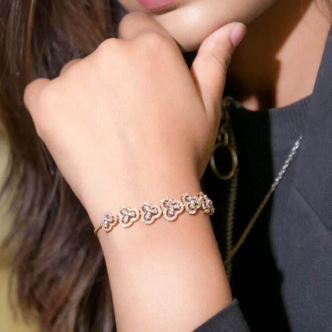Samriddhi-Golden Glimmer Clover Charm Bracelet