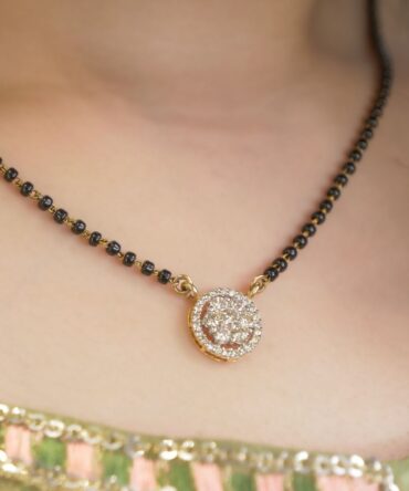 Samriddhi-Midnight-Sparkle-Pendant