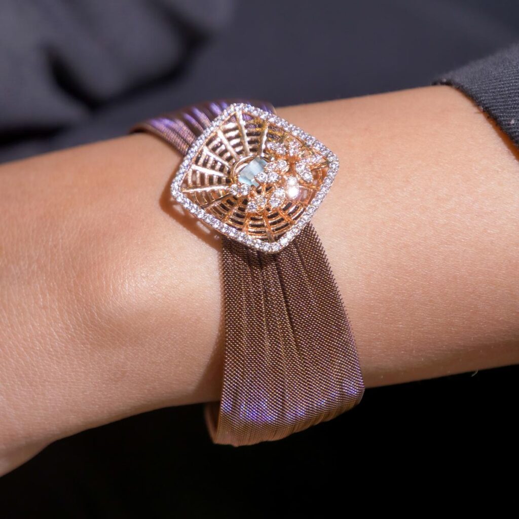 Samriddhi-Silken Gleam Mesh Bracelet with Diamond Sunburst