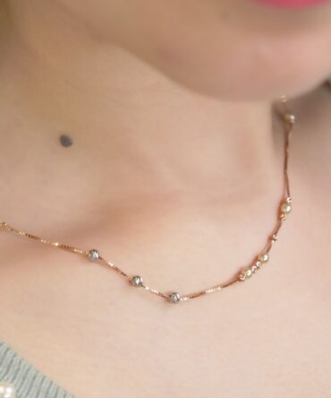 Samriddhi-Twinkling-Rose-Gold-Beaded-Necklace
