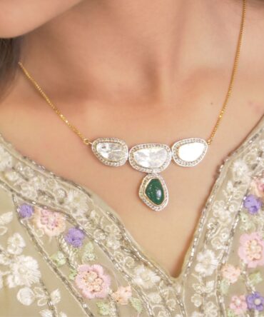 Samriddhi-Verdant-Mystery-Drop-Necklace