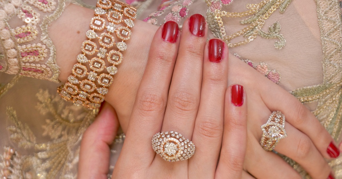 Samriddhi Jewellers - Celebrating Lifes Moments with Gold Jewellery in Aligarh